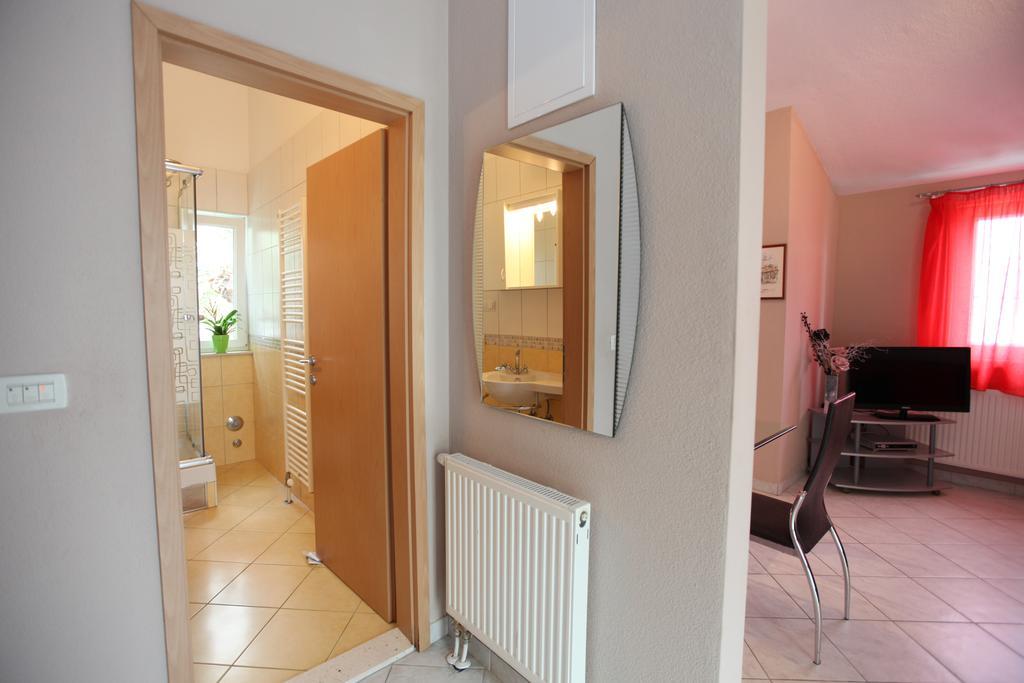 Apartments Salona Трогир Экстерьер фото